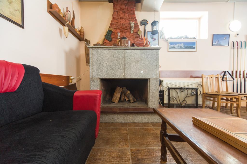 Snow House Hostel Gudauri Εξωτερικό φωτογραφία