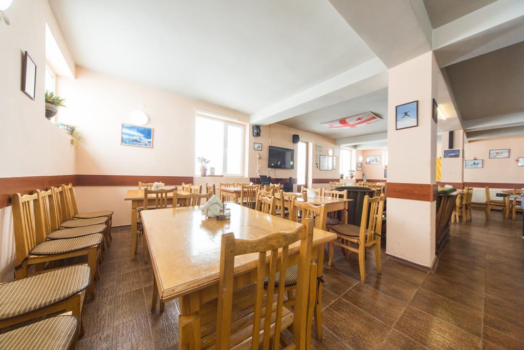 Snow House Hostel Gudauri Εξωτερικό φωτογραφία